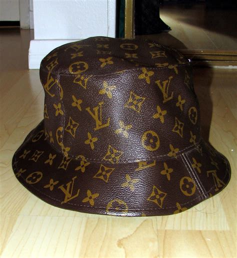 louis vuitton bucket hat leather